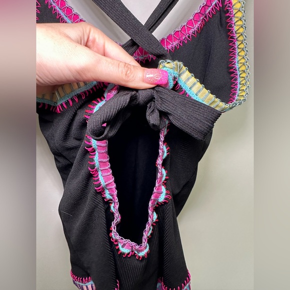 Bloomingdale’s Crochet Trim One Piece Swimsuit Solange Ferrarini Black Neon 10 M - Picture 4 of 7